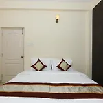 Oyo 10106 Hotel Nlbr