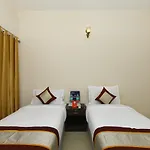 Oyo 10106 Hotel Nlbr