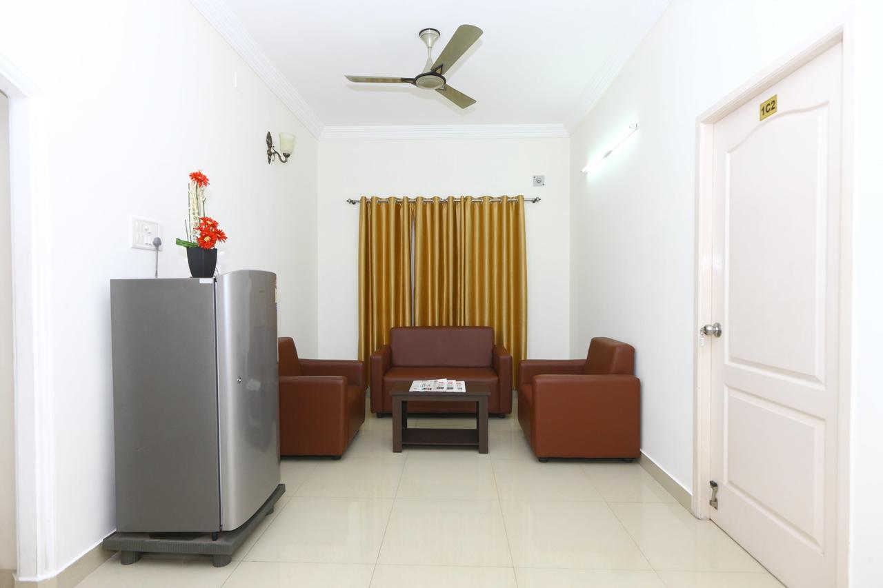 Oyo 10106 Nlbr Hotel